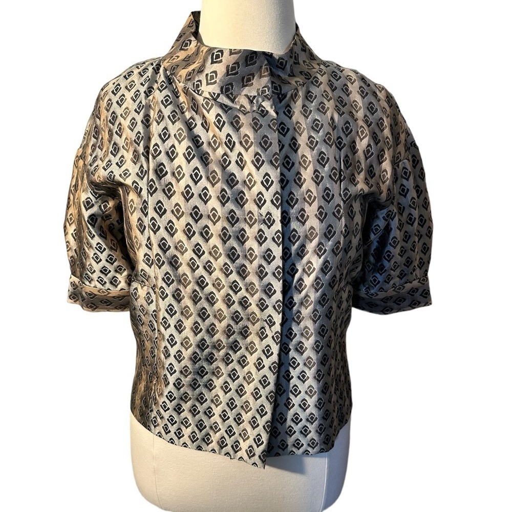 Like New BCBGMAXAZRIA Large caplet Blazer Blouse